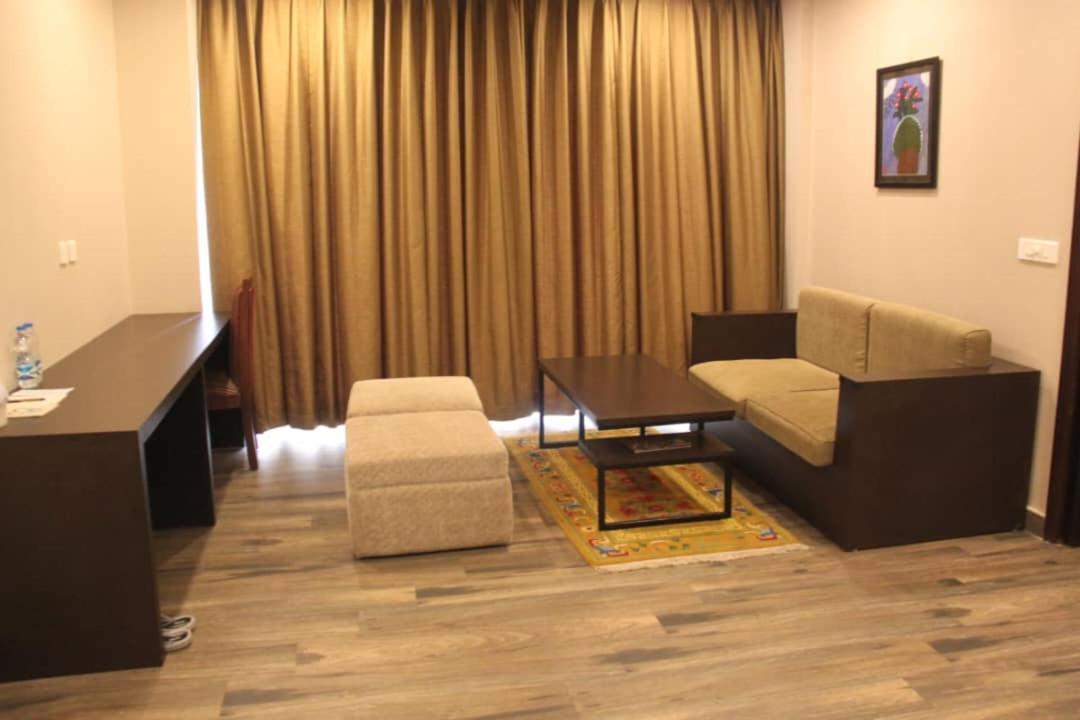 Hotel Bhutan Ga Me Ga Phuntsholing Exterior photo